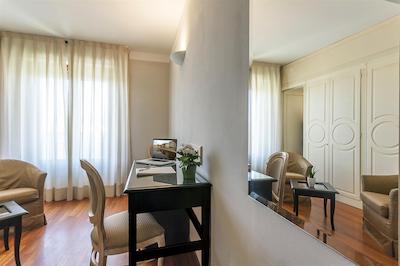 گراند هتل بنانو