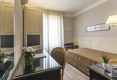 گراند هتل بنانو