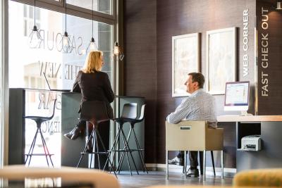 نوتل لیل سنتر گارز