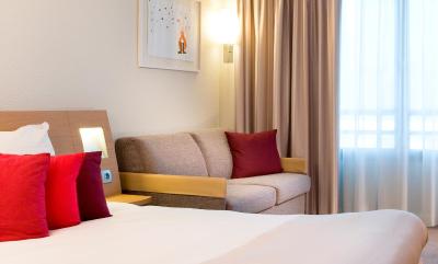 نوتل لیل سنتر گارز