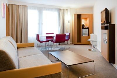 نوتل لیل سنتر گارز