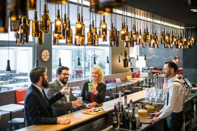 نوتل لیل سنتر گارز