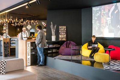 نوتل لیل سنتر گارز