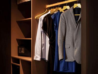 ایبیز پراها اُلد تون