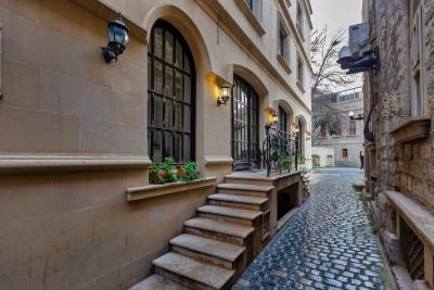 دنیز این بوتیک هتل