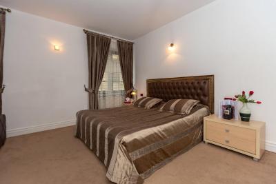 دنیز این بوتیک هتل