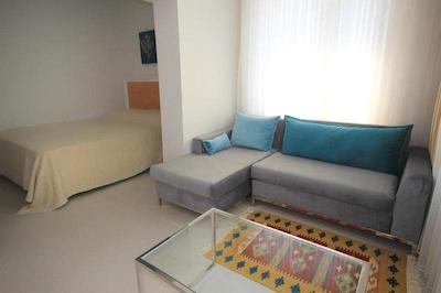 دلایت دلوکس اپارتمنتز