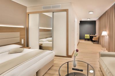 اُکاک اپارتمنت اند هتل