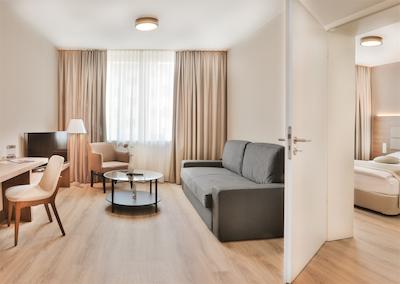 اُکاک اپارتمنت اند هتل