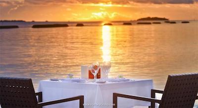 شرایتون مالدیو فول مون ریزورت اند اسپا