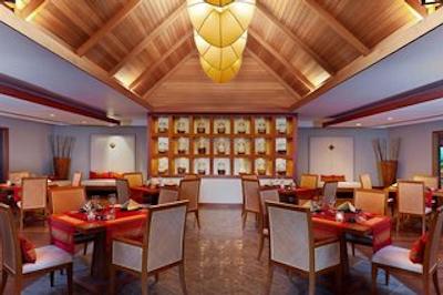 شرایتون مالدیو فول مون ریزورت اند اسپا