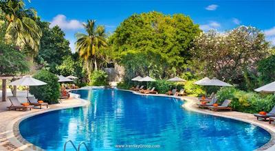 شرایتون مالدیو فول مون ریزورت اند اسپا