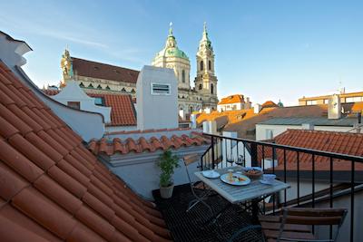 رسیدنس دری گولدن کرونز