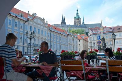 رسیدنس دری گولدن کرونز