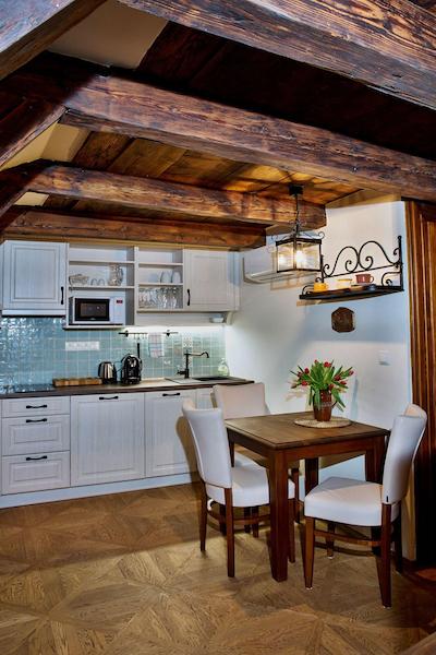 رسیدنس دری گولدن کرونز