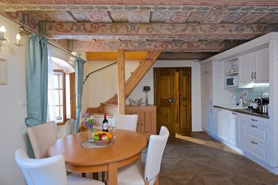 رسیدنس دری گولدن کرونز