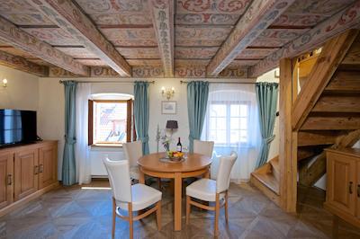 رسیدنس دری گولدن کرونز