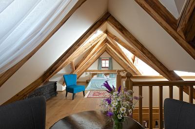 رسیدنس دری گولدن کرونز