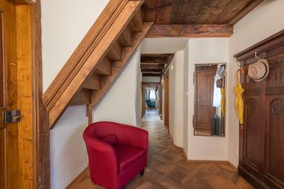 رسیدنس دری گولدن کرونز