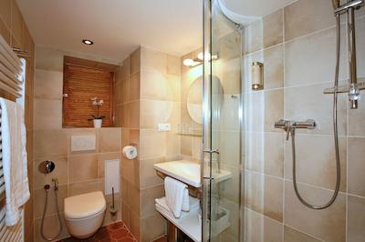 رسیدنس دری گولدن کرونز