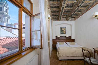 رسیدنس دری گولدن کرونز