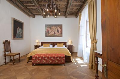 رسیدنس دری گولدن کرونز