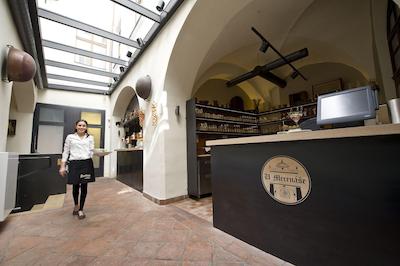 رسیدنس دری گولدن کرونز