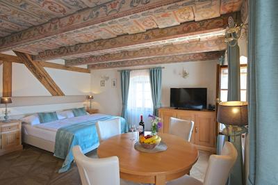 رسیدنس دری گولدن کرونز