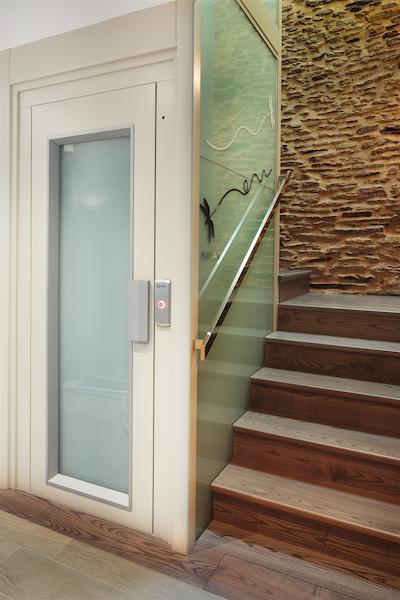 اتالیا ب اند ب