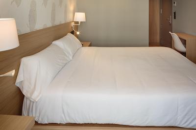 اتالیا ب اند ب