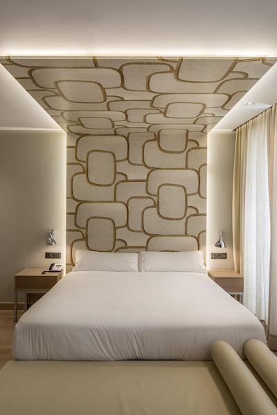 اتالیا ب اند ب