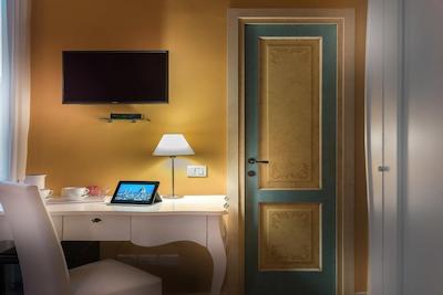 رسیدنزا کنت دی کاوور