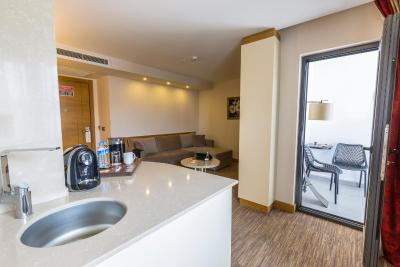 کوهلا بوتیک سویت هتل