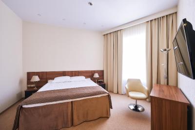 دیپلمات هتل