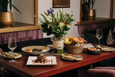 دیپلمات هتل