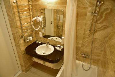 دیپلمات هتل