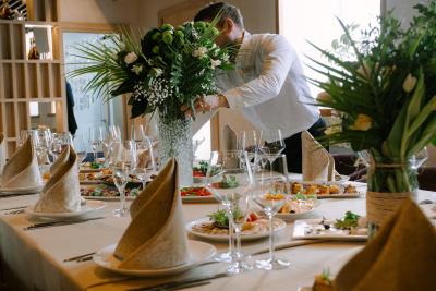 دیپلمات هتل