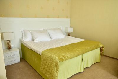 دیپلمات هتل