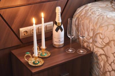 دیپلمات هتل