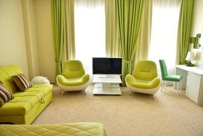 دیپلمات هتل