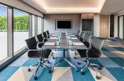 هالیدی این اکسپرز بانکوک سوی سونیویجای