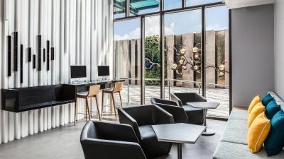 هالیدی این اکسپرز بانکوک سوی سونیویجای