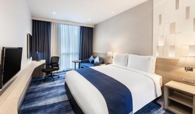 هالیدی این اکسپرز بانکوک سوی سونیویجای