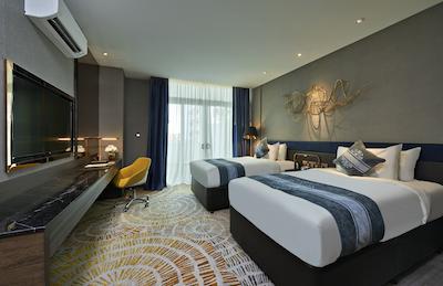 هتل متراسکوار