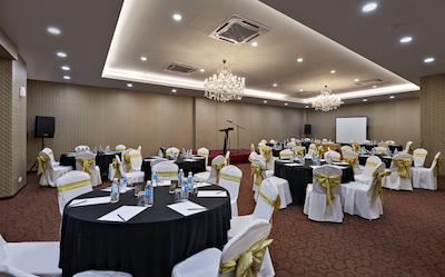 هتل متراسکوار