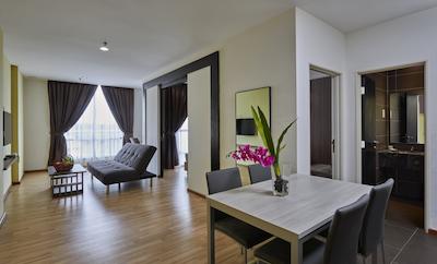 هتل متراسکوار