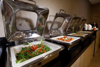 ورس لیت هتل پمبانگونان