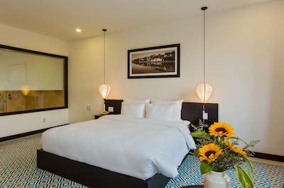 هوی ان واترو ریزرت