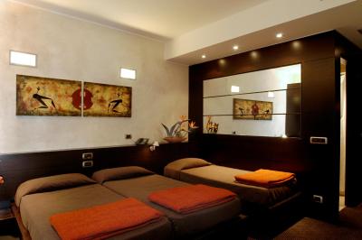 هتل اکسادمیا