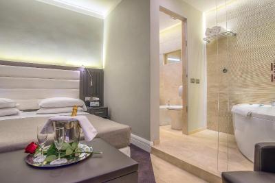 هتل اکسادمیا